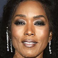 Angela Bassett Nagie