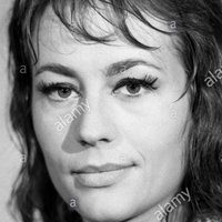 Annie Girardot Nagie