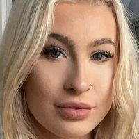 Astrid Wet Nagie