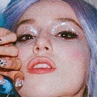 Ava Max Nagie