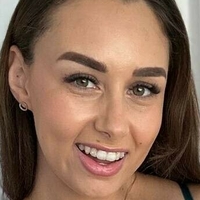 Busty Belle Nagie