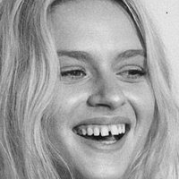 Elle Brittain Nagie