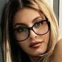 elsaniston Nagie