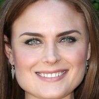 Emily Deschanel Nagie