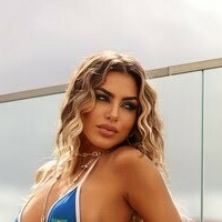 Erika Schneider Nagie