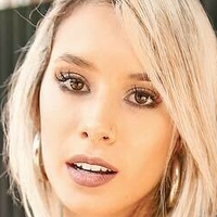 Flor Moyano Nagie