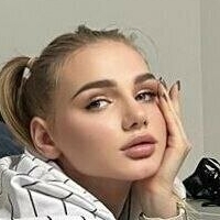 grand_karina Nagie