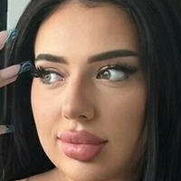laylabron Nagie