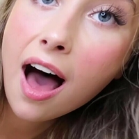 Lily Daisy Phillips Nagie