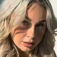 lizahoffman_ Nagie