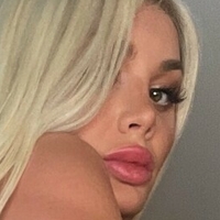 lolachristina Nagie