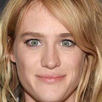 Mackenzie Davis Nagie