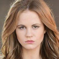 Mackenzie Lintz Nagie