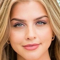 Marina Laswick Nagie