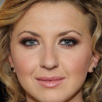 Nina Arianda Nagie