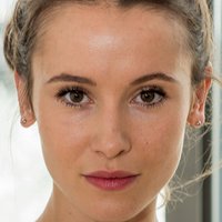 Peri Baumeister Nagie