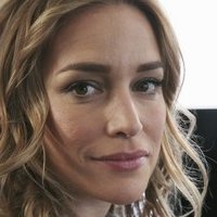 Piper Perabo Nagie