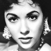 Rita Moreno Nagie