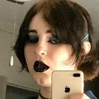 Scarlet Skeie Nagie