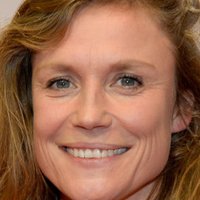 Sophie Hilbrand Nagie
