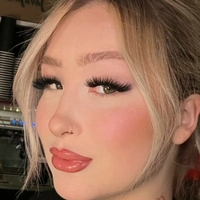 Stacked Blonde Nagie