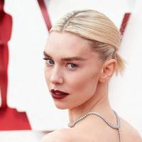 Vanessa Kirby Nagie