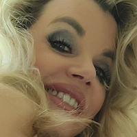 vickyvette Nagie